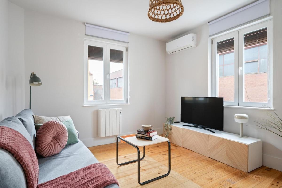 And Bright In Puerta Del Angel - Cabello Appartement *