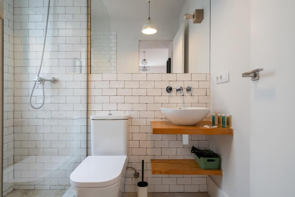 And Bright In Puerta Del Angel - Cabello Appartement Madrid