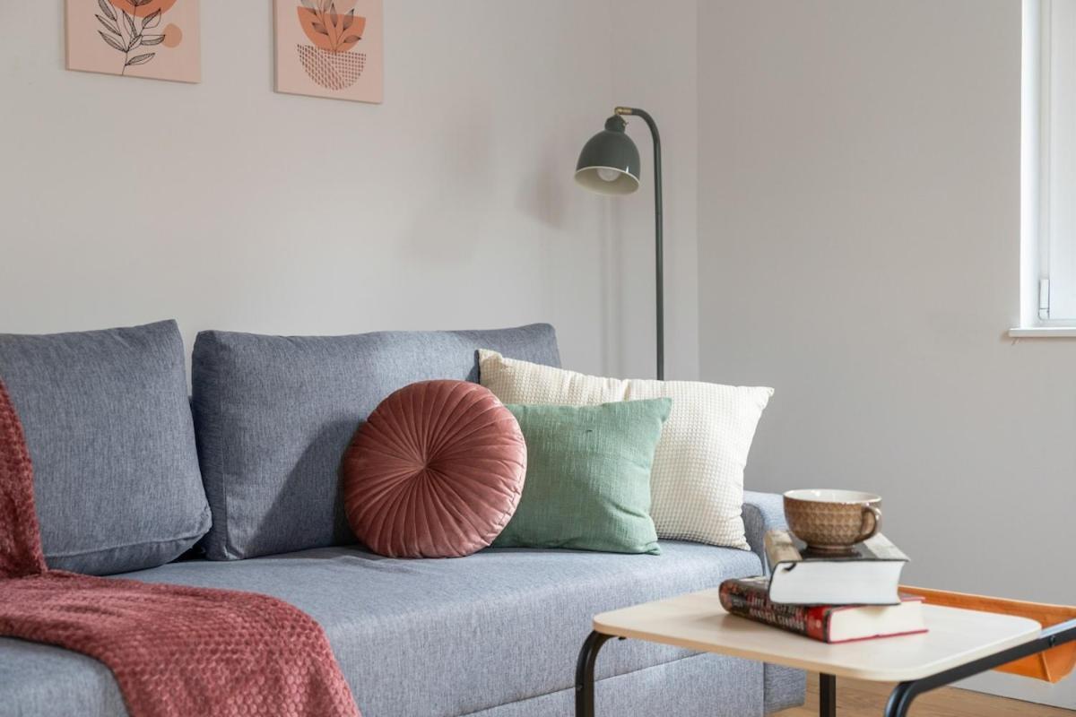 And Bright In Puerta Del Angel - Cabello Appartement