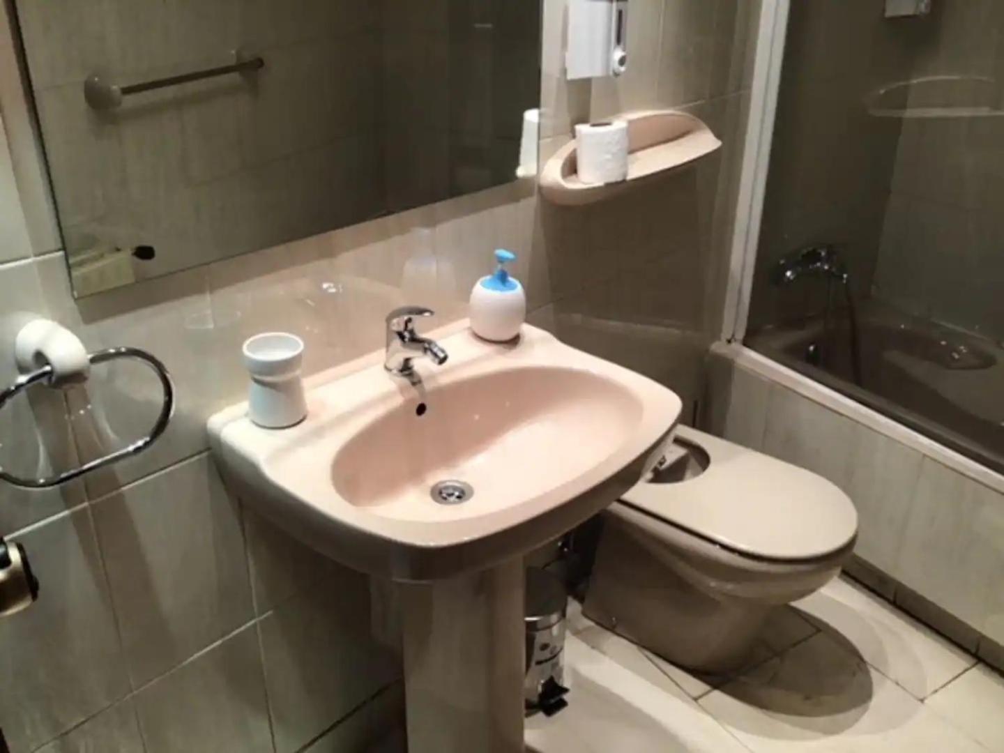 Y Estudios Torr En - Chamartin Con Wifi Gratis Apartment