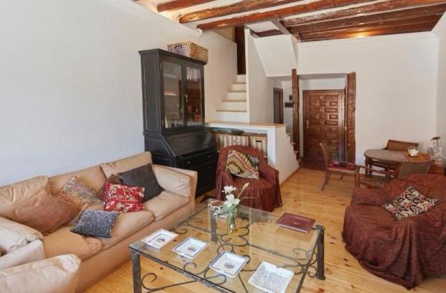 Apartamento ático Duplex Con Terraza En Puro Centro, 2 A 8 Pax Madri