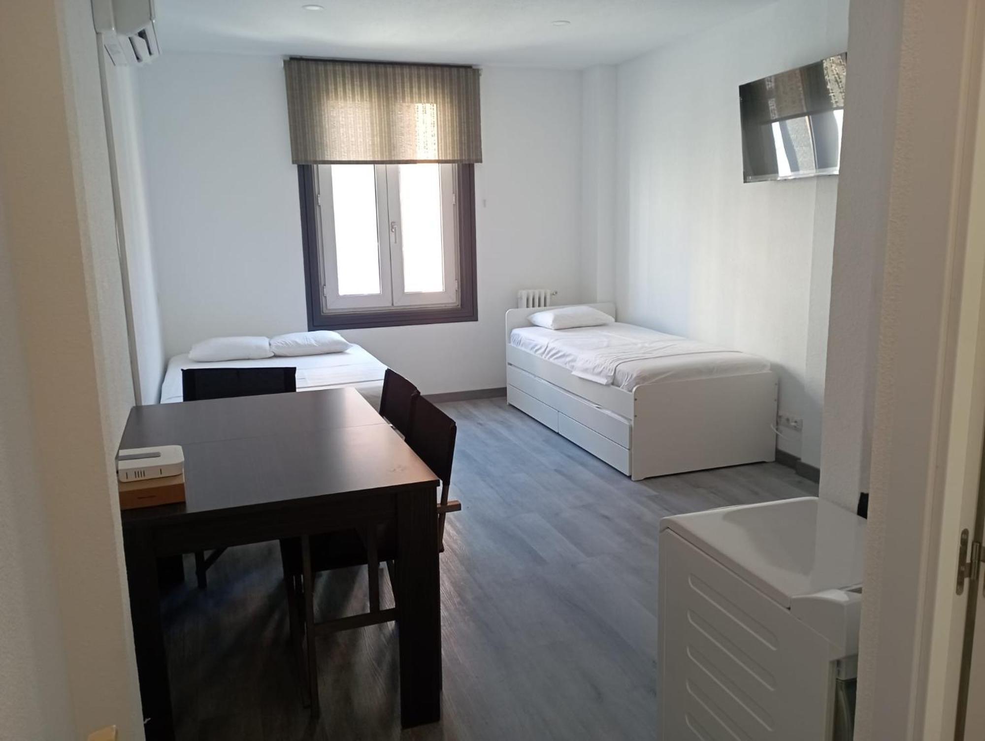 Estudio En Callao, 4 Personas * Madrid