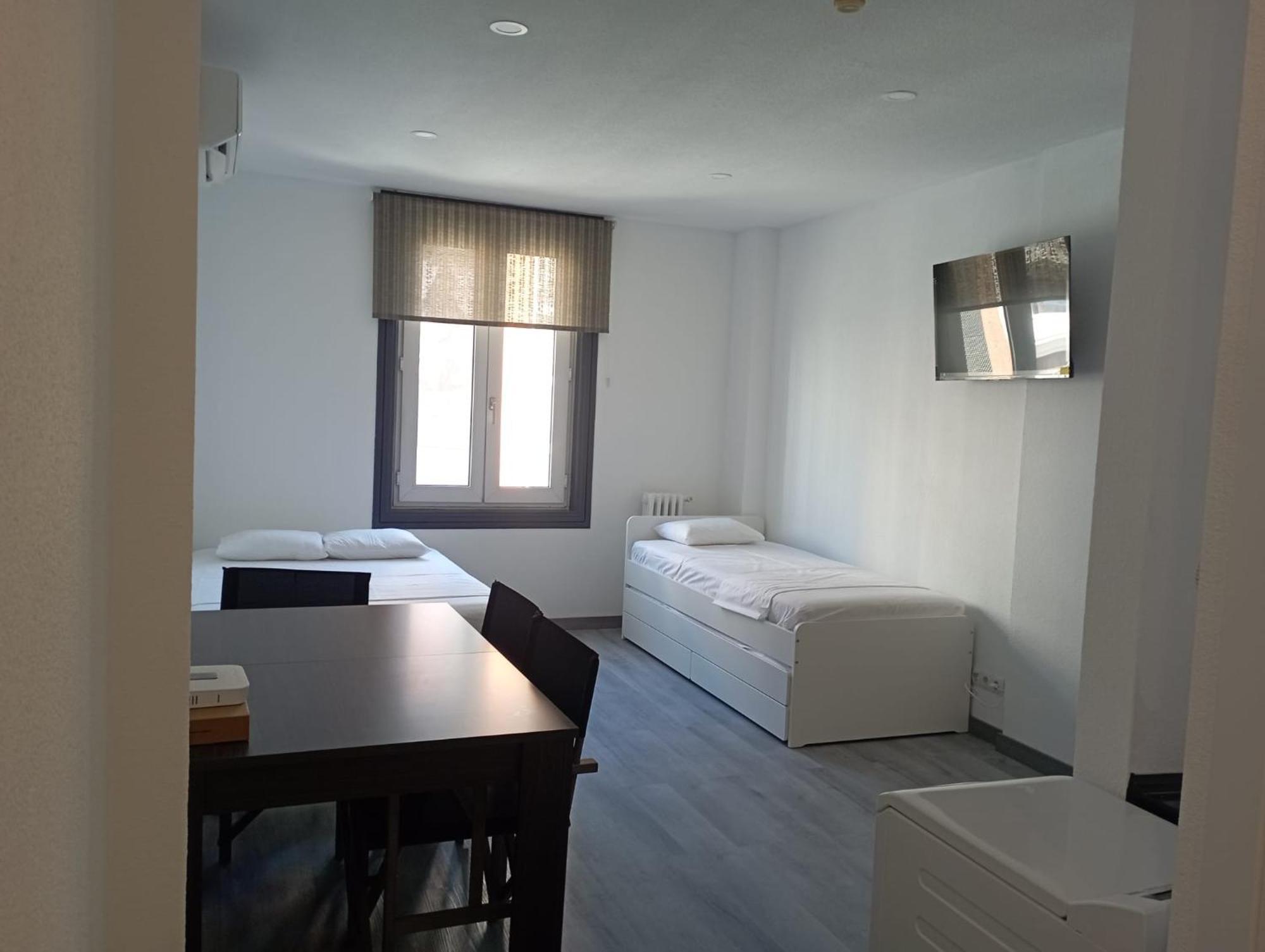 Estudio En Callao, 4 Personas Apartment