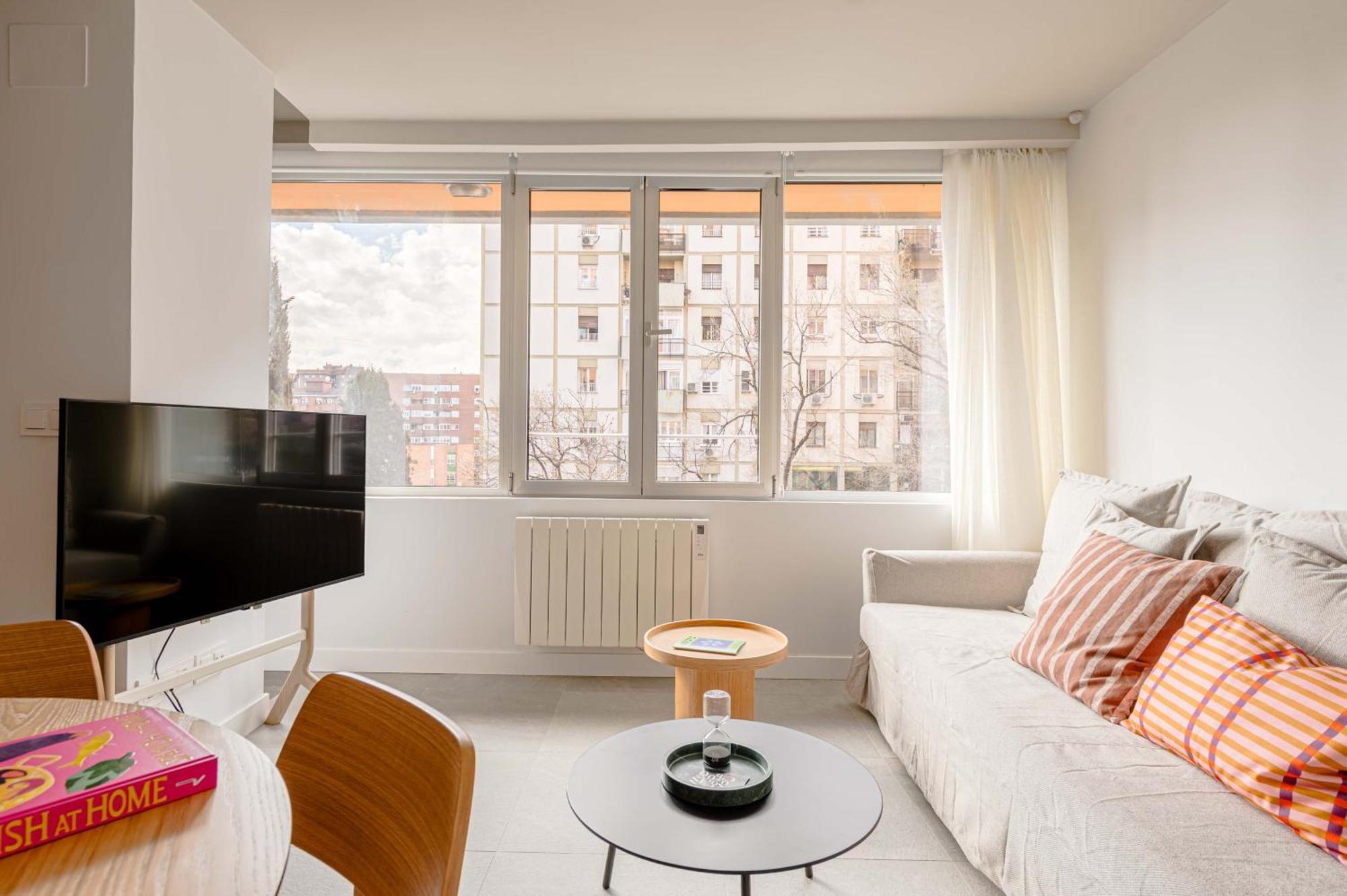 Moderno Y Luminoso Piso Cerca Al Paque Del Retiro Appartement