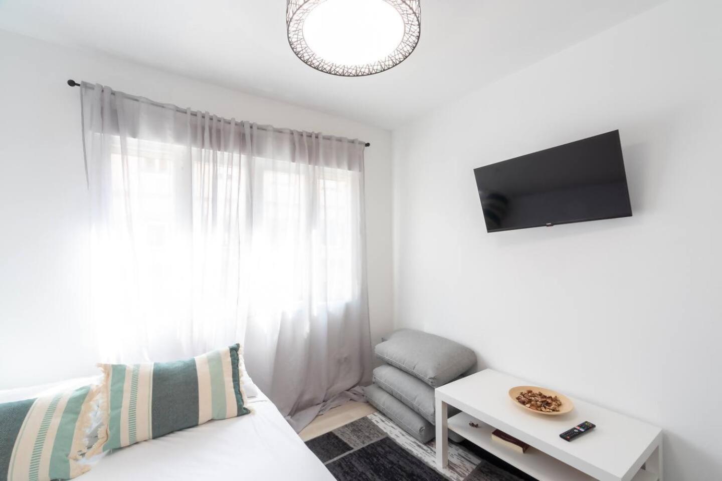 Market Martinez De La Riva Iii Apartamento