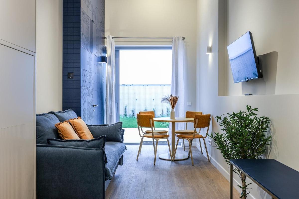 Chic Steps From Gran Via