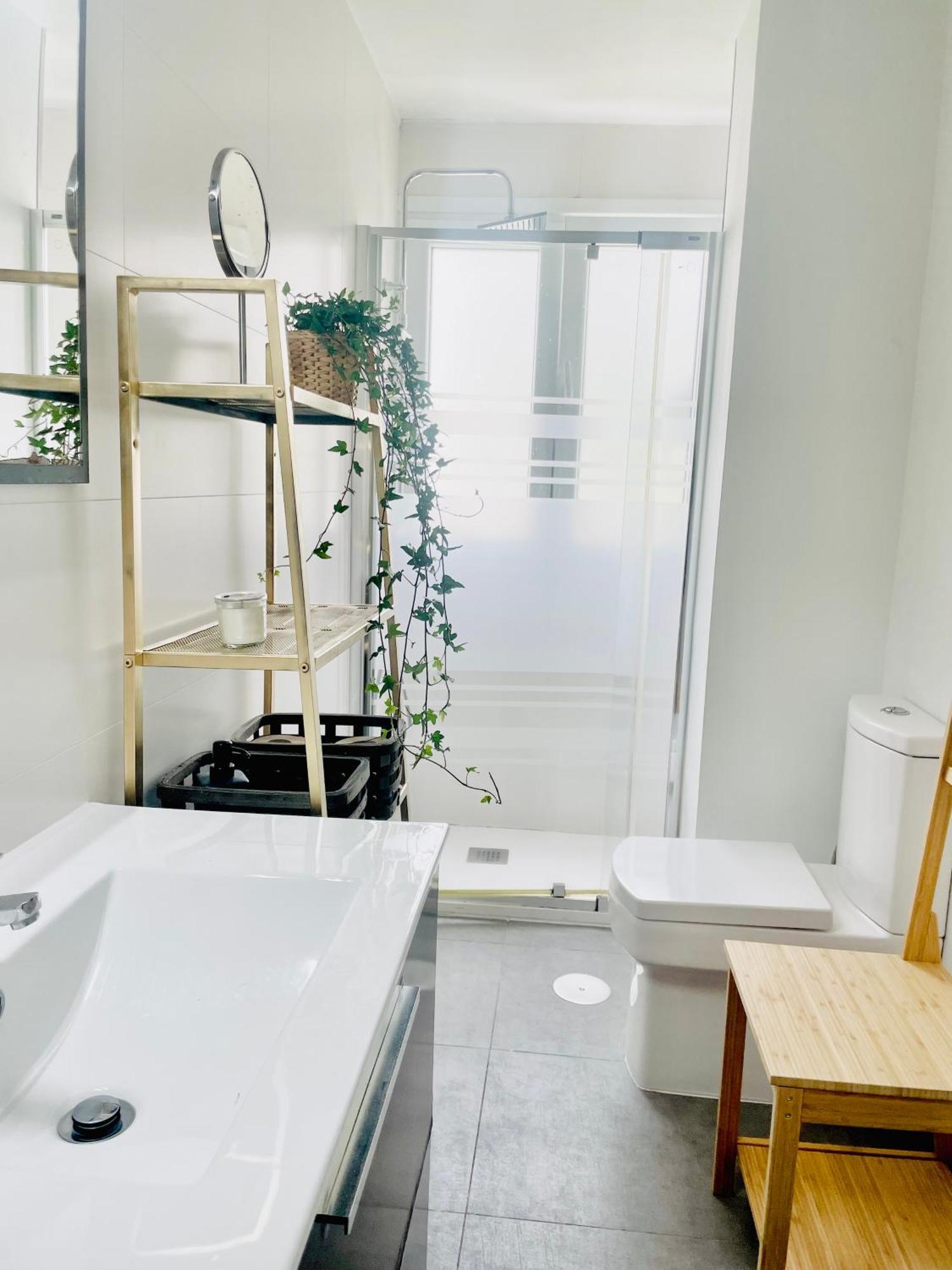 Apartamento Piso Acogedor Y Tranquilo - Junto A Ifema Y Aerop. *