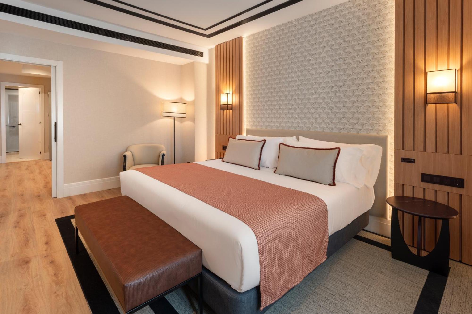Catalonia Plaza Espana & 4*