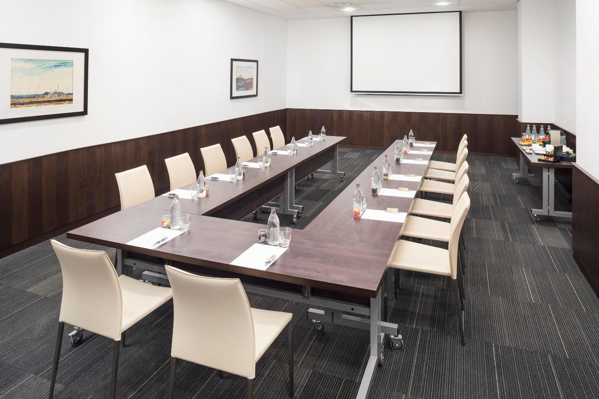 Melia Barajas Hotel 4*