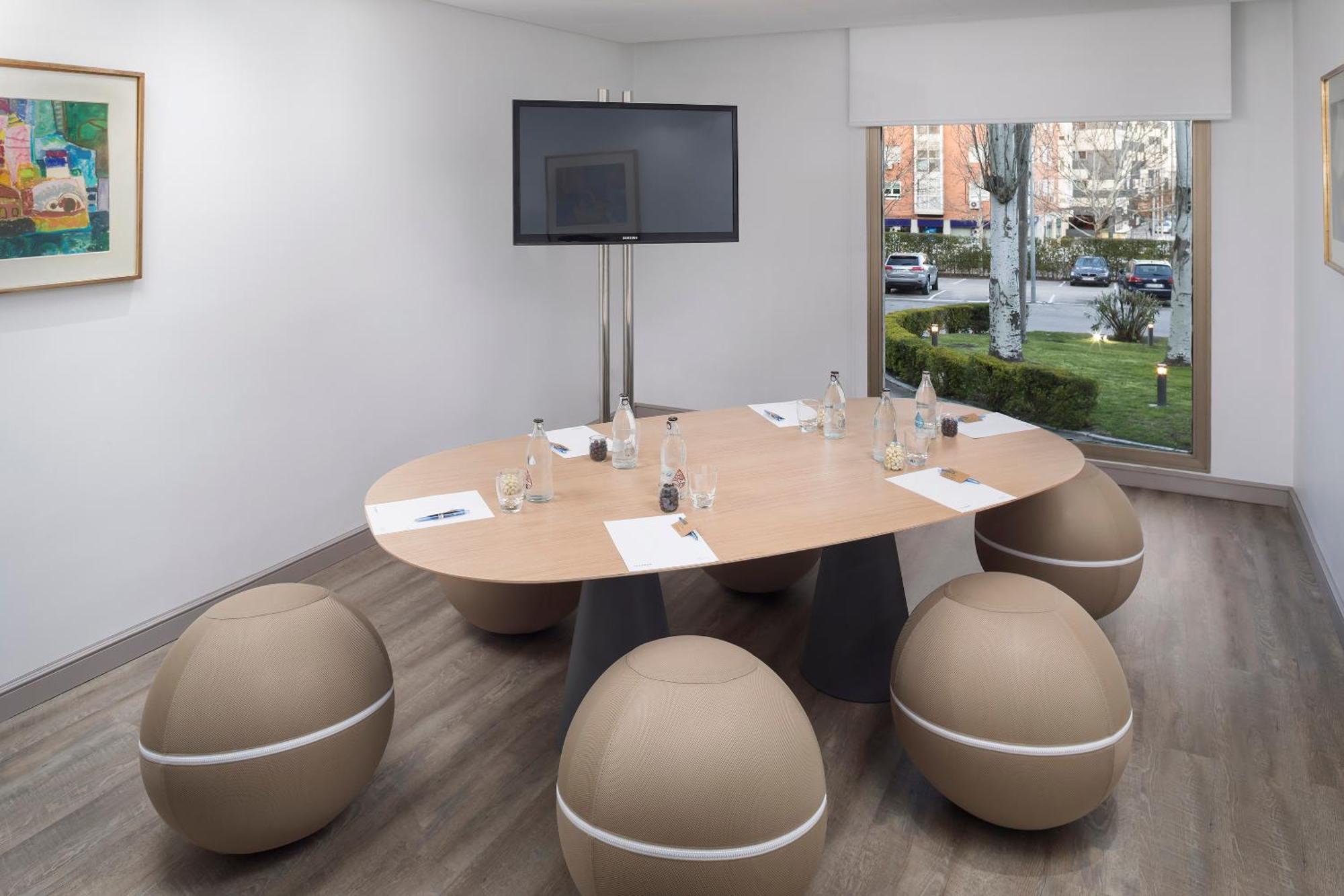 Melia Barajas Hotel 4*