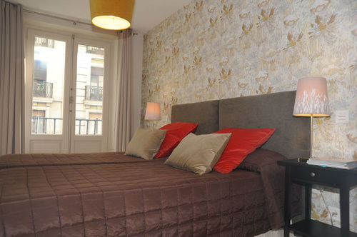 Apartamentos Madrid Apartment *