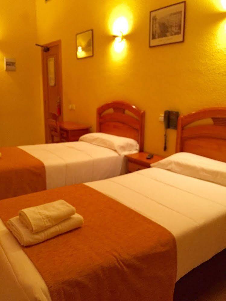 Josefina-gran Via Albergue *
