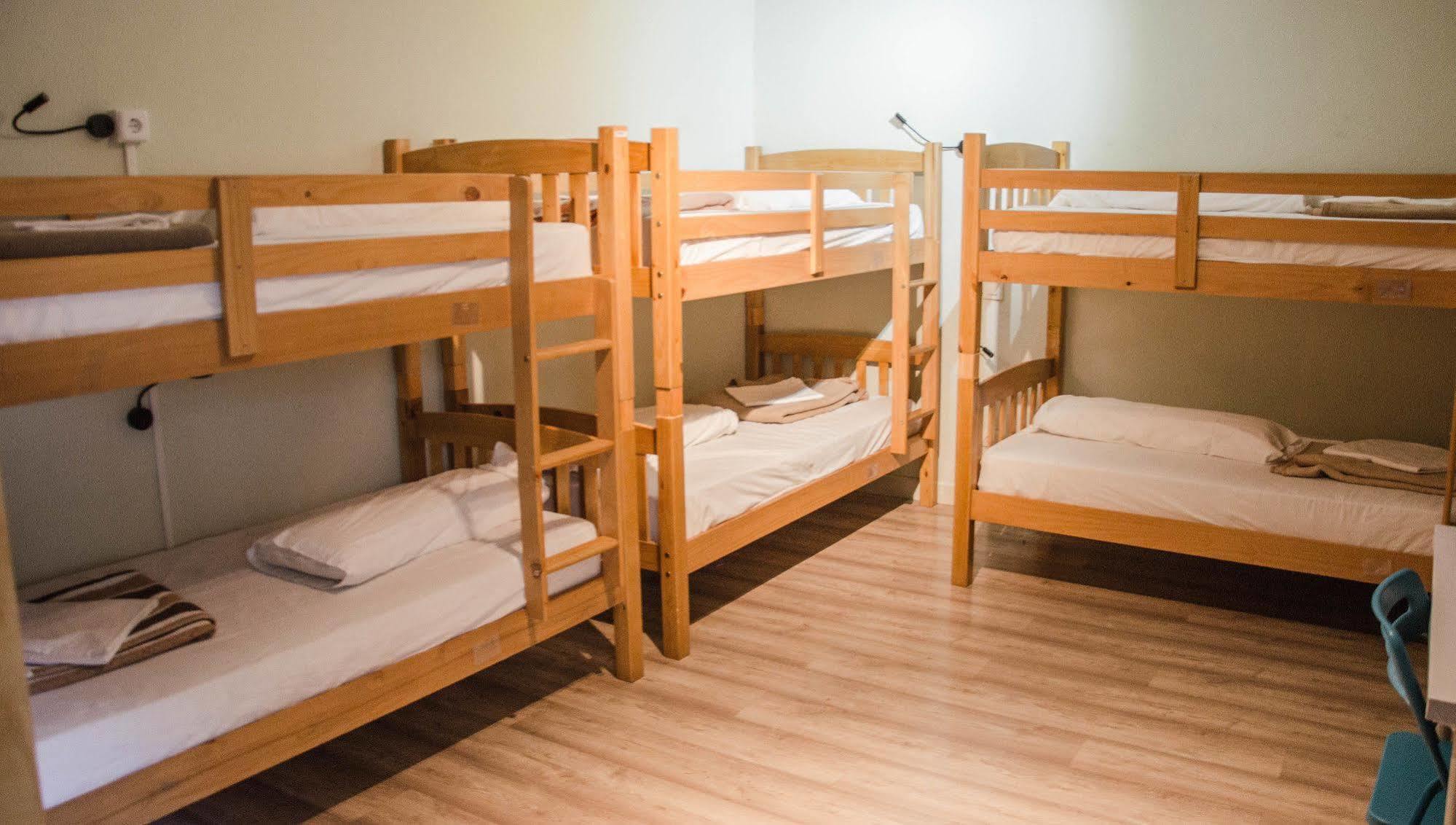 Mad4you Hostal
