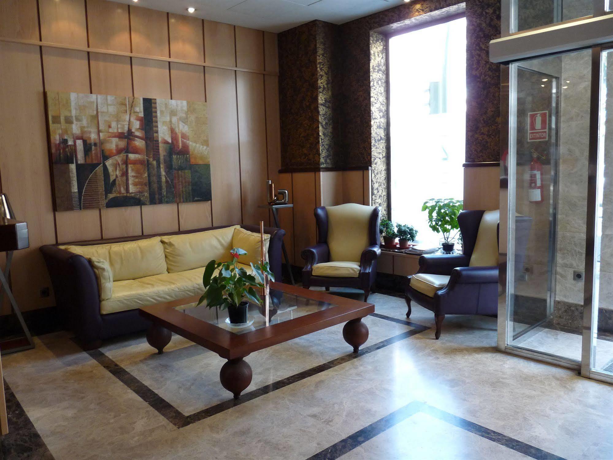 Hotel 4c Puerta Europa Madri