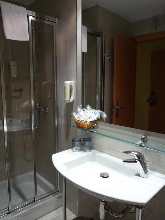 Hotel 4c Puerta Europa Madri