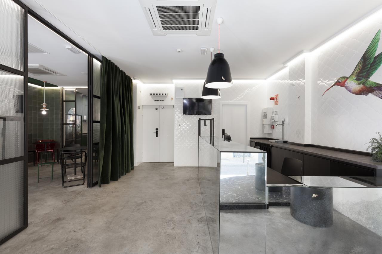 2060 The Newton Ostello Madrid
