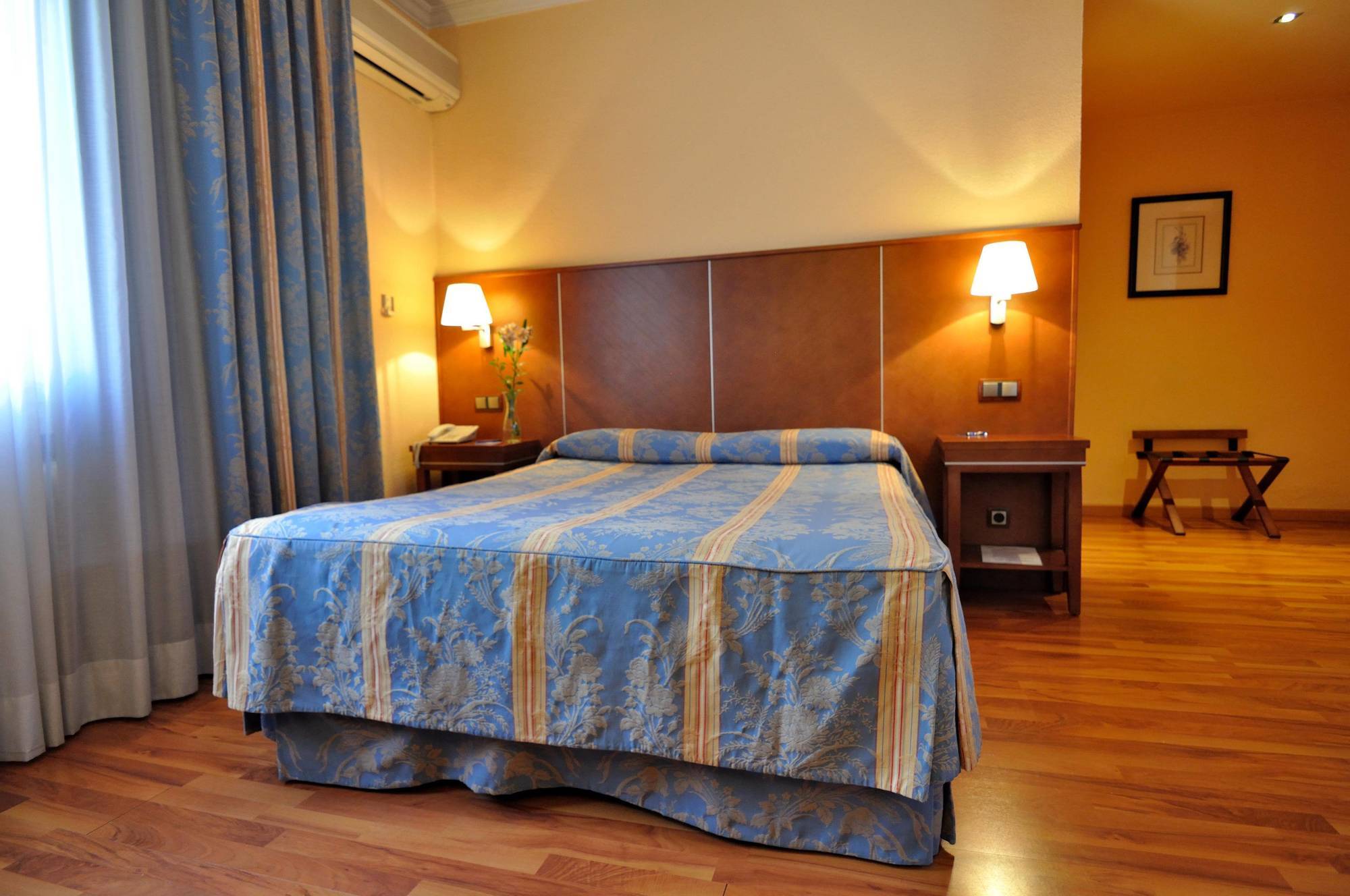 Hotel Casón Del Tormes Madrid