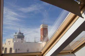 Apartamentos Madrid Apartment
