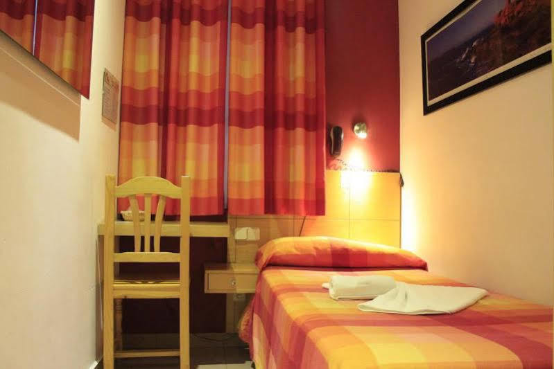 Inter Puerta Del Sol Auto Check In Gasthof 3*