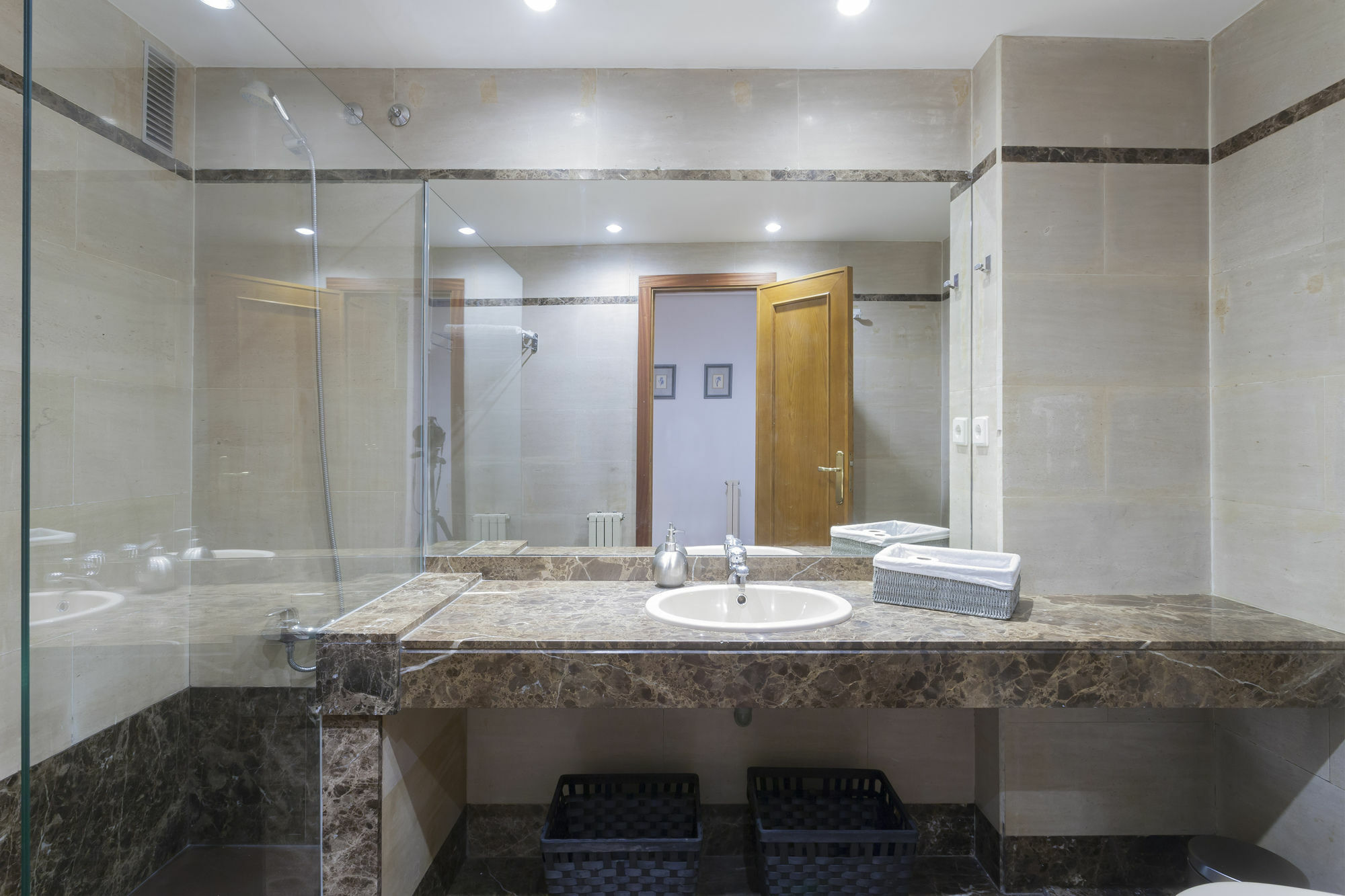 Forever Young Plaza Espana Apartment