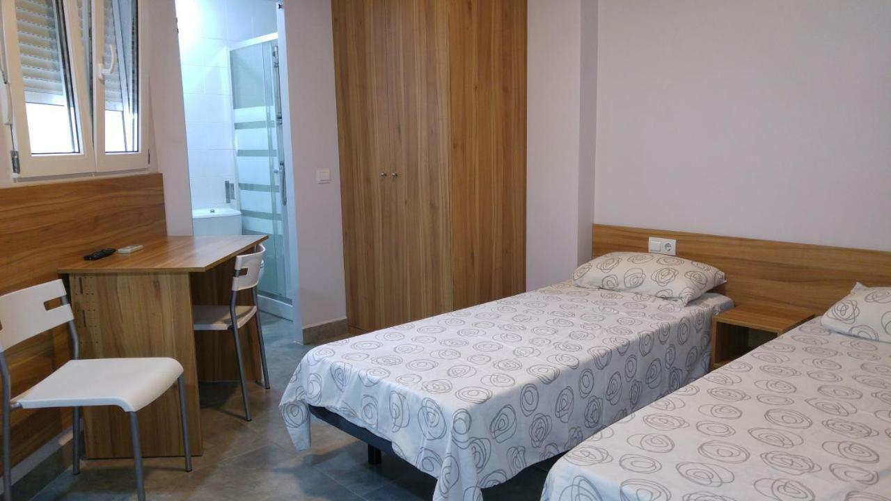 Aparthotel Usera 2*