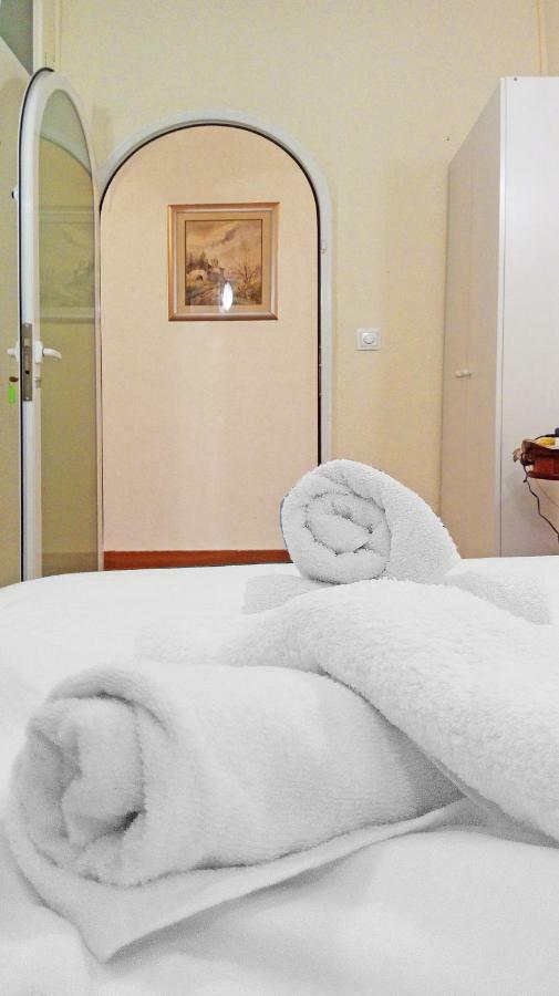 Casa Reina- Classical With Lift In Sol And Mayor Appartamento *
