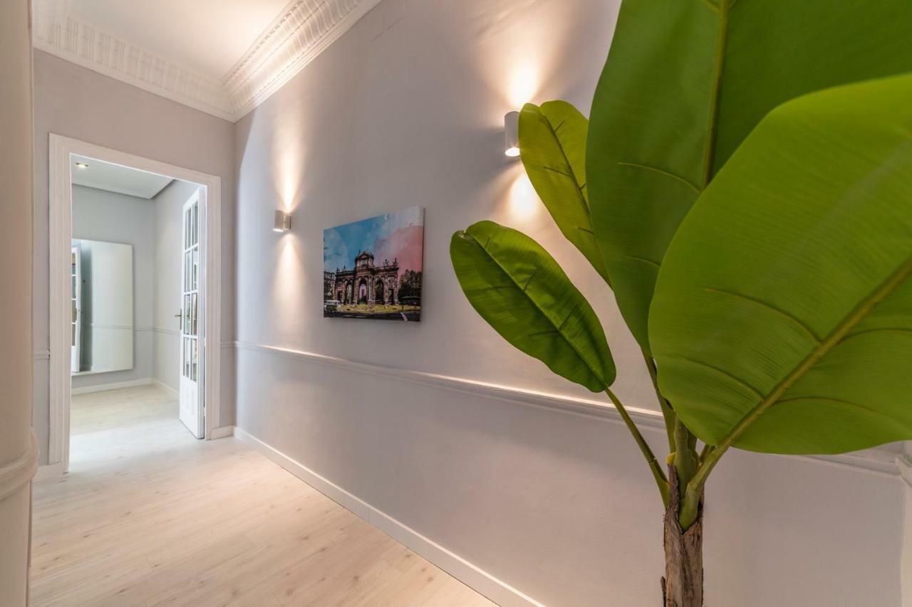 Penthouse Deluxe Granvia, By Monaro * Madri