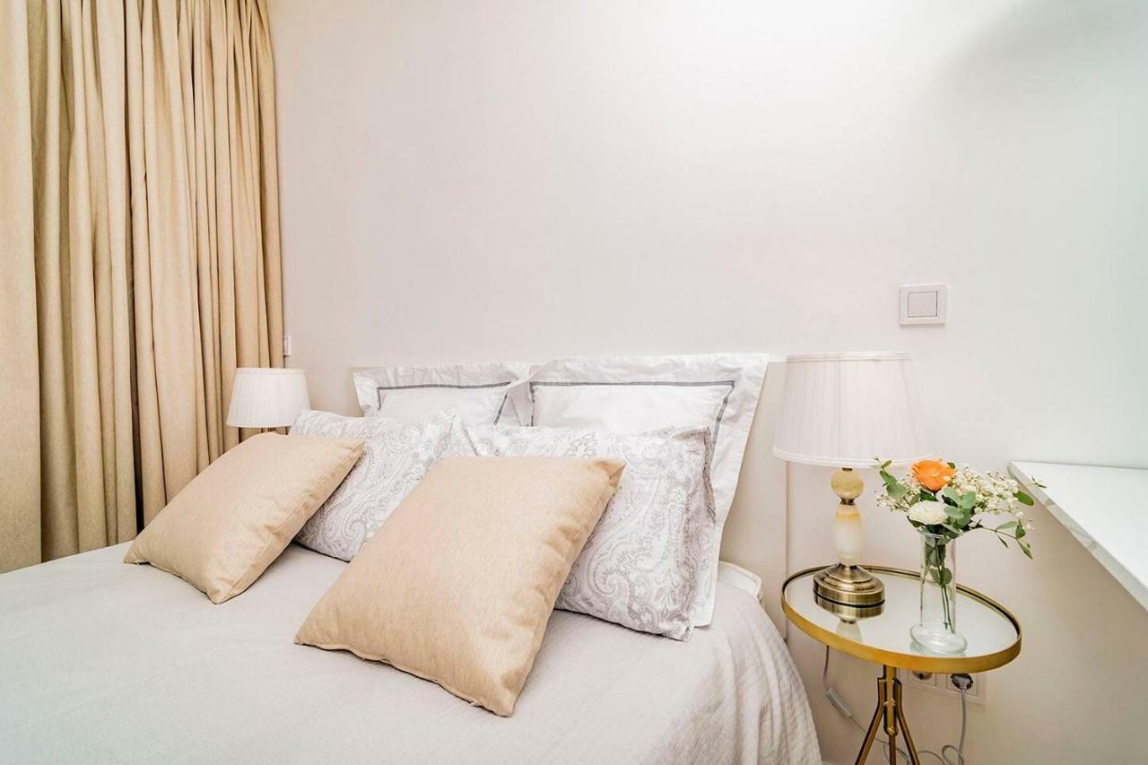 Unbeatable Views Of Puerta Del Sol, Calle Mayor *