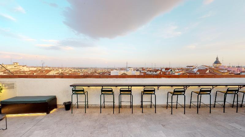 2060 The Newton Ostello Madrid