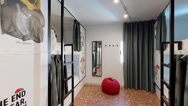 2060 The Newton Ostello Madrid
